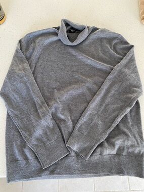 Banana Republic Heather Gray Turtleneck Sweater Italian merino wool extra fine